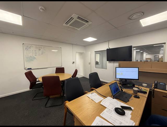 1,332M² WAREHOUSE TO LET IN BLACKHEATH INDUSTRIAL